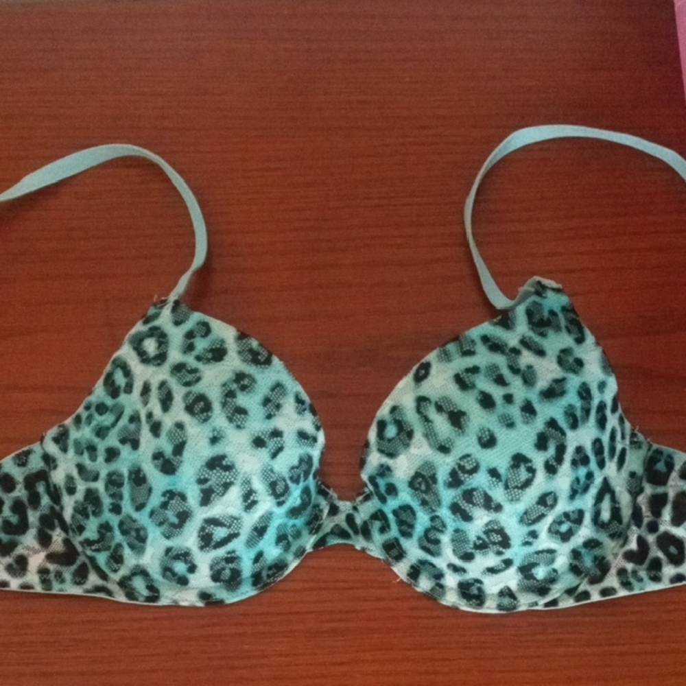 PINK Victoria's Secret Teal Leopard Print Bra